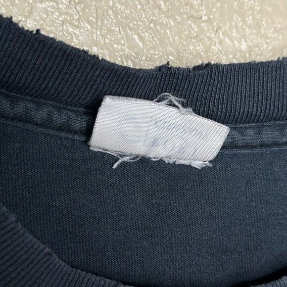 VTG 2001 Alaska “Grouching Bear Hidden Hiker” Shirt Size M - Picture 5 of 5